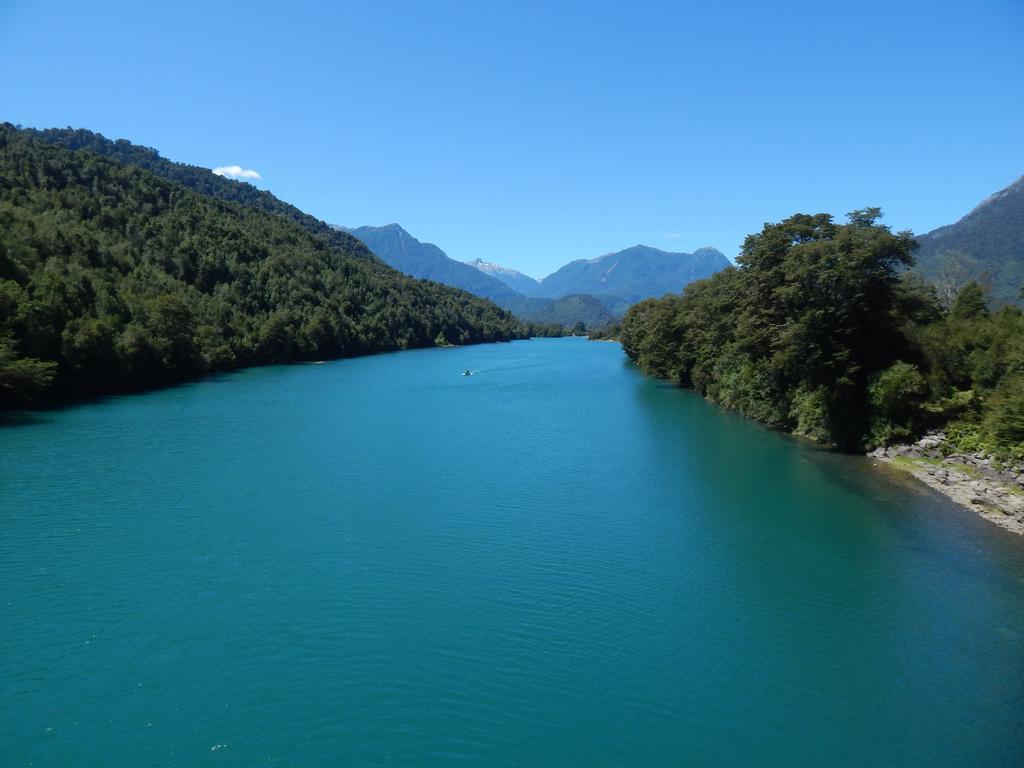 Cabanas Nutrias Patagonicas Puelo River Exterior foto